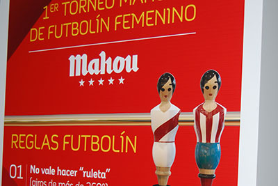 Mobiliario personalizado para el I Campeonato de Futbolín Femenino de Mahou Mobiliario personalizado para el I Campeonato de Futbolín Femenino de Mahou