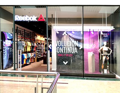 Produccion de escaparate e interior de punto de venta Reebok Produccion de escaparate e interior de punto de venta Reebok