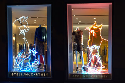 INSTORE realiza la instalación de escaparates de Stella McCartney en España
INSTORE realiza la instalación de escaparates de Stella McCartney en España