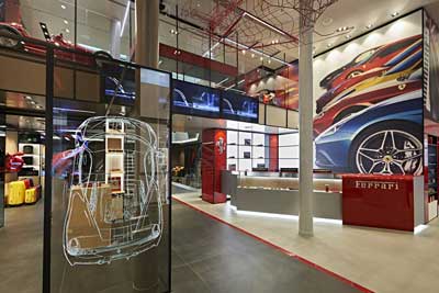 Nueva decoracion de tienda Ferrari en Milan Nueva decoracion de tienda Ferrari en Milan