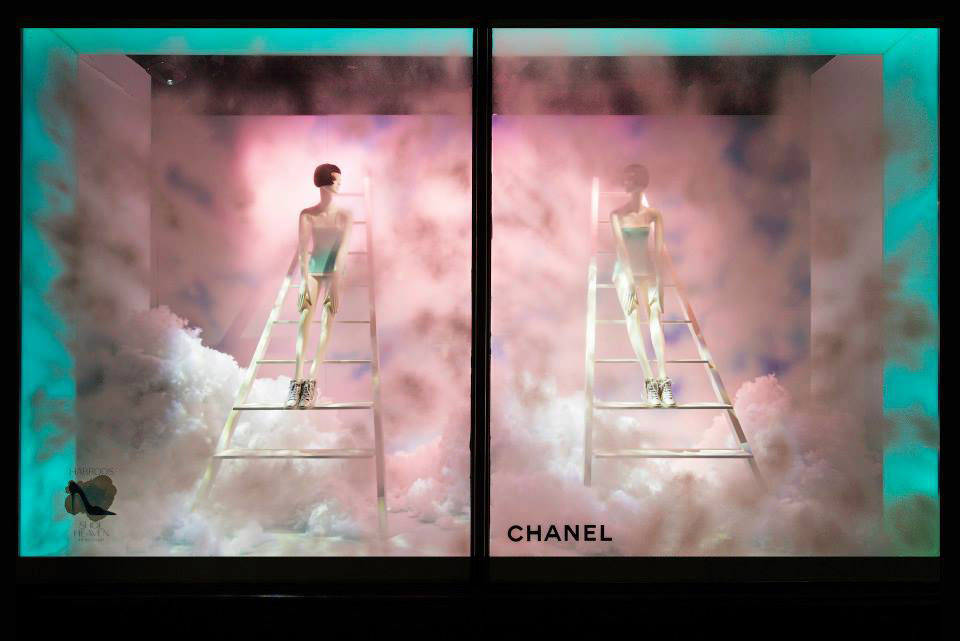 Harrods "The silver lining collection", escaparates de los zapatos del cielo. Harrods "The silver lining collection", escaparates de los zapatos del cielo.
