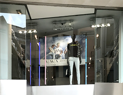 Instalacion de carteleria Armani AX en puntos de venta multimarca Instalacion de carteleria Armani AX en puntos de venta multimarca